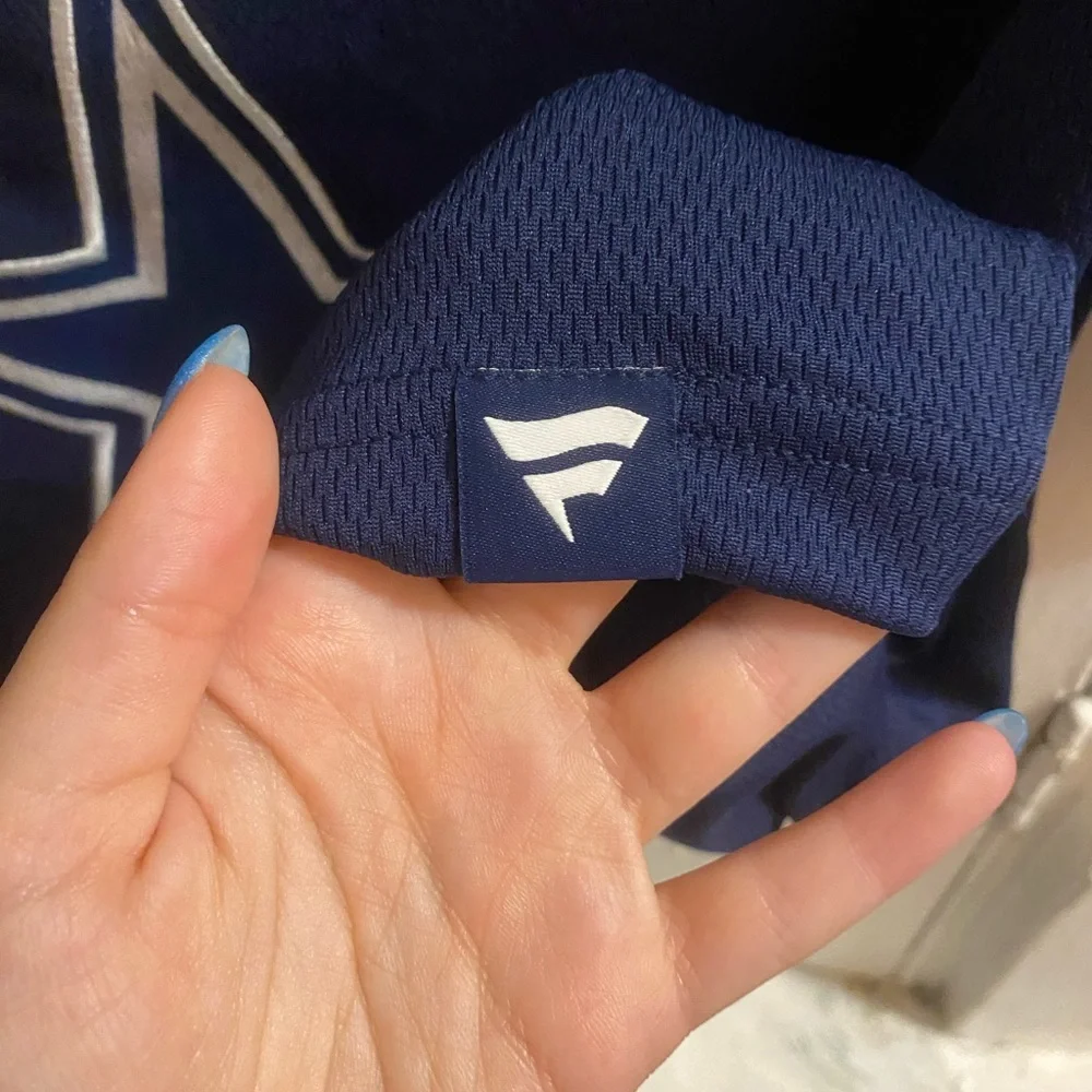 NWT Dallas Cowboys Ezekiel Elliott Jersey Shirt - Picture 7 of 7